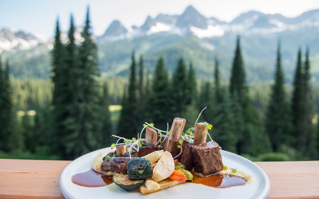 Tamarack Dining Room at Island Lake Lodge | Cedar Ave, Fernie, BC V0B 1M0, Canada | Phone: (250) 423-3700