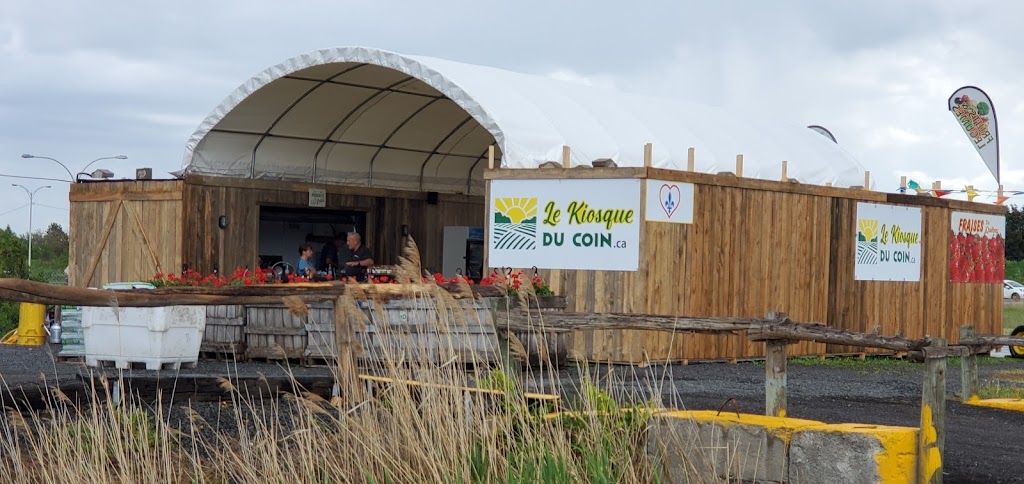 Kiosque du Coin de Laval - Récoltes Le Mieux | 2050 Rang St Elzéar E, Laval, QC H7E 4P2, Canada | Phone: (514) 856-1074