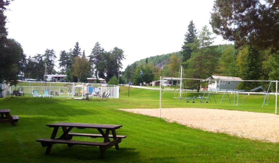 Camping Haut de la Chute | 1555 Chem. des Pionniers, La Tuque, QC G9X 3N6, Canada | Phone: (819) 523-7575