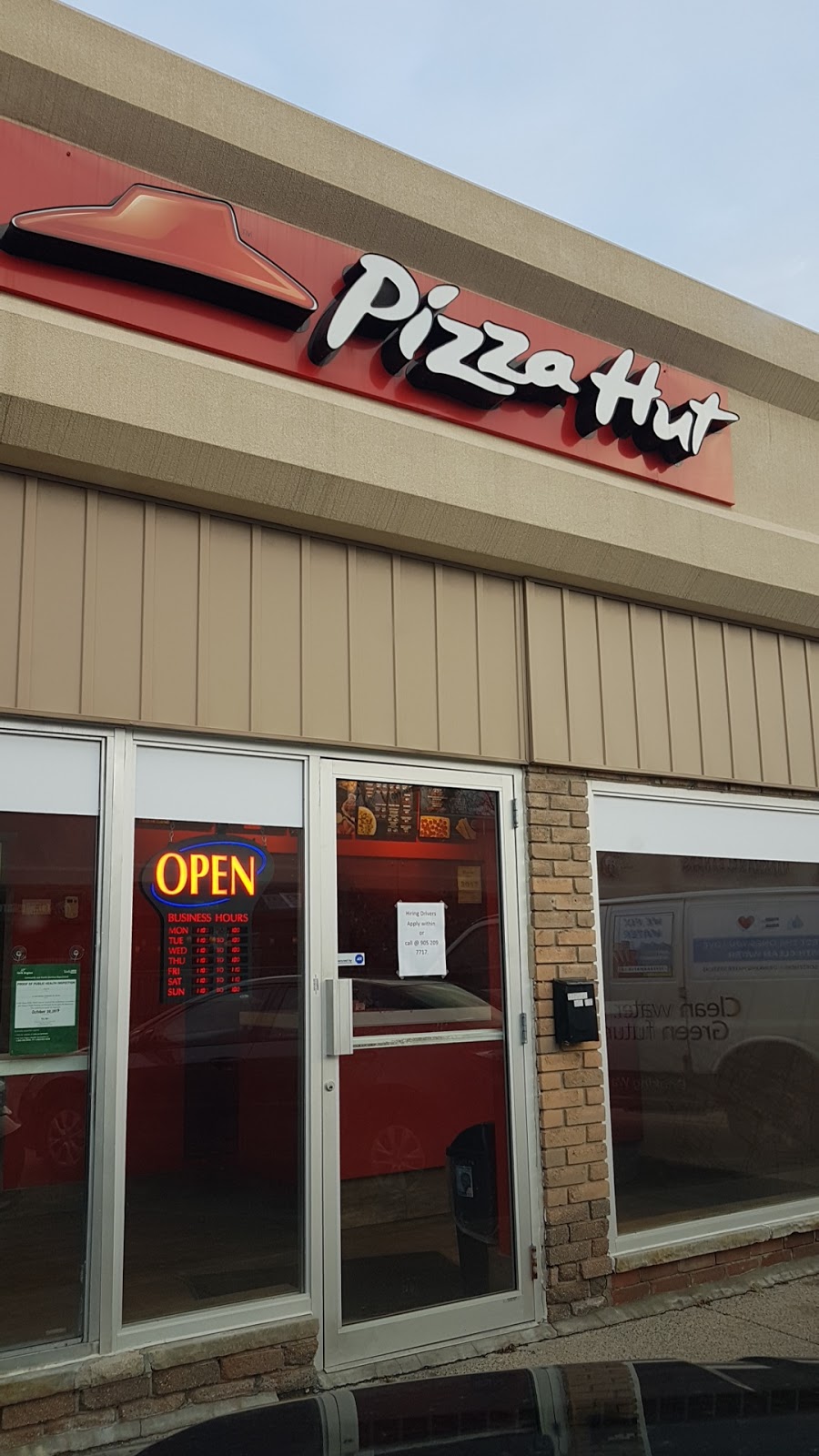 Pizza Hut | 6545 Hwy 7 Unit, Markham, ON L3P 3B4, Canada | Phone: (905) 209-7717