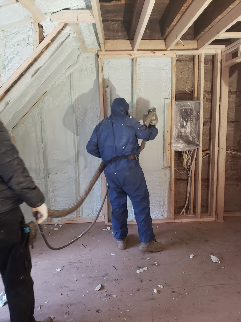 Toronto Spray Foam Insulation (TSFI) INC | 5135 Tomken Rd, Mississauga, ON L4W 3W4, Canada | Phone: (416) 875-5112