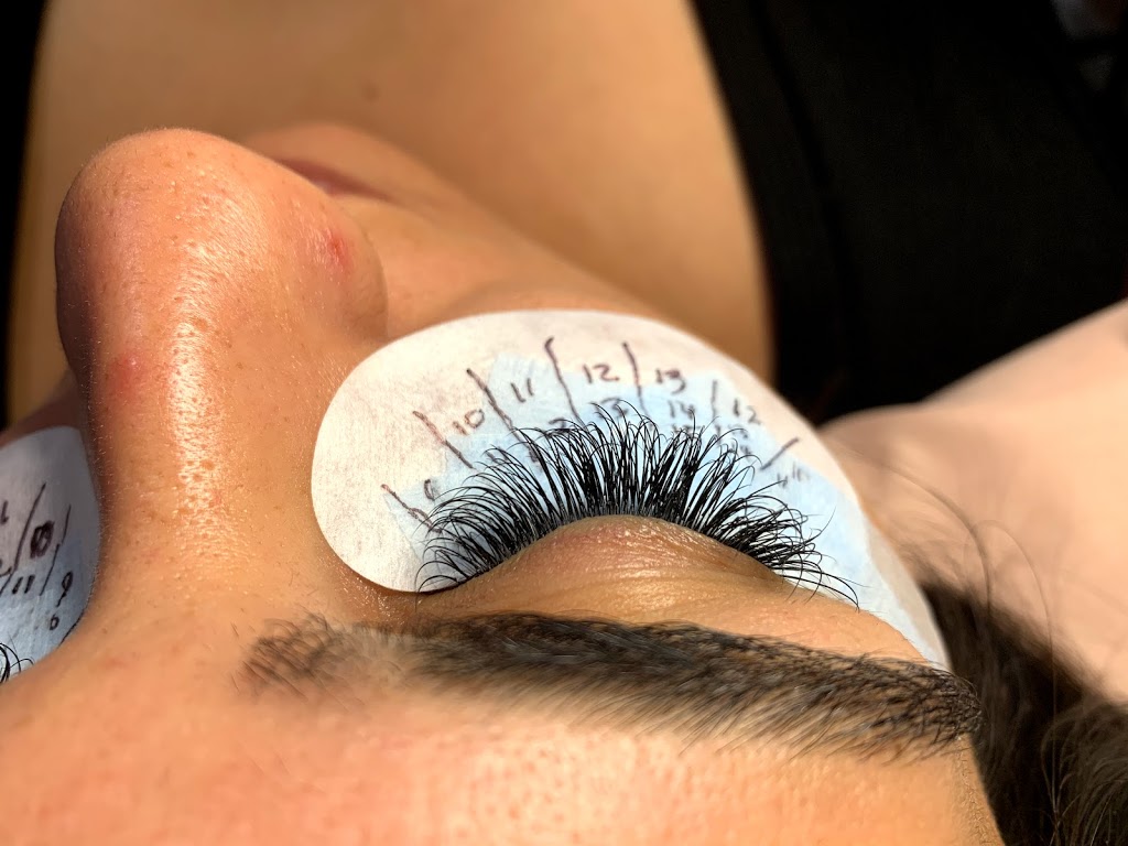 Peachy Lashes by Britt | 8 Newton Ave, Lindsay, ON K9V 0J4, Canada | Phone: (416) 524-3400