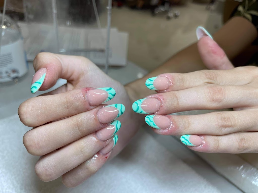 Nails For You | 11 Disera Dr Unit 140, Thornhill, ON L4J 0A7, Canada | Phone: (905) 762-8989