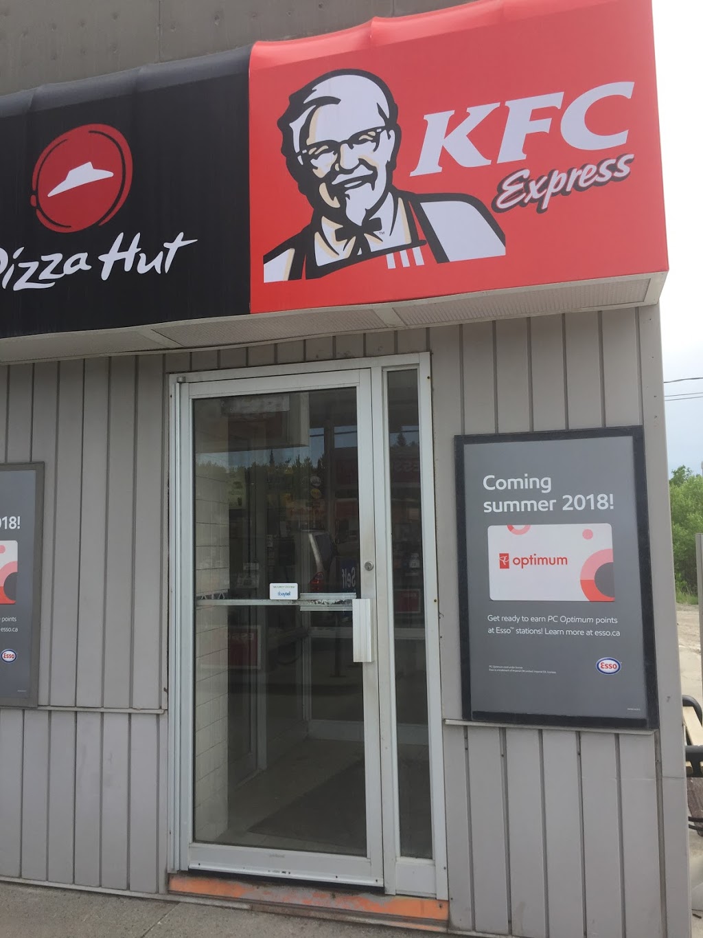 Pizza Hut express | 536 Trans-Canada Hwy, Nipigon, ON P0T 2J0, Canada | Phone: (807) 887-2222