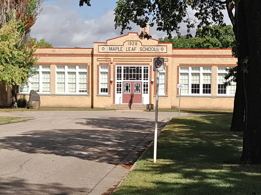 Maple leaf school | 225 12 St, Morden, MB R6M 1Z3, Canada | Phone: (204) 822-4458