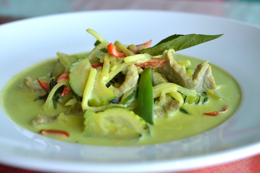 Coconut Island Thai Cuisine | 1607 Pembina Hwy, Winnipeg, MB R3T 3Y6, Canada | Phone: (204) 615-8288