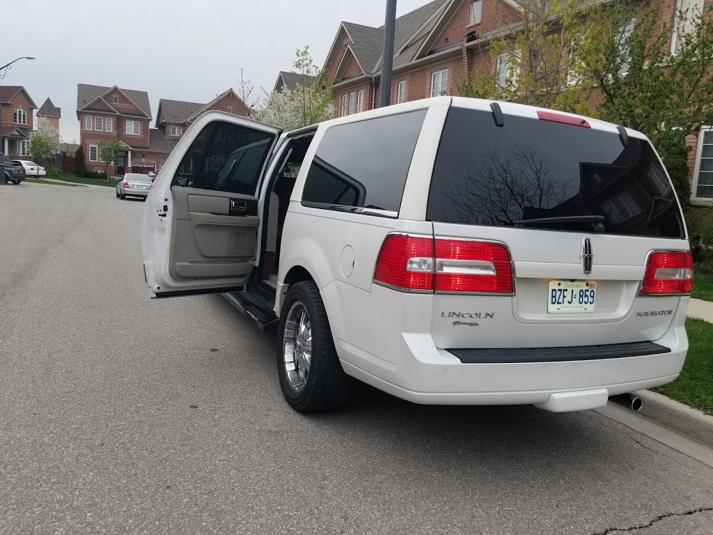 TorontoairportStretchlimo.ca Oshawa Airport Limo | 1145 Thornton Rd N, Oshawa, ON L1H 7K4, Canada | Phone: (289) 634-6585