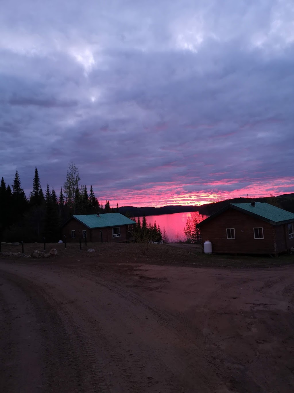 Pourvoirie Clauparo * | Chemin de la zec Martin Valin, Le Fjord-du-Saguenay, QC G0V 1T0, Canada | Phone: (581) 221-2005