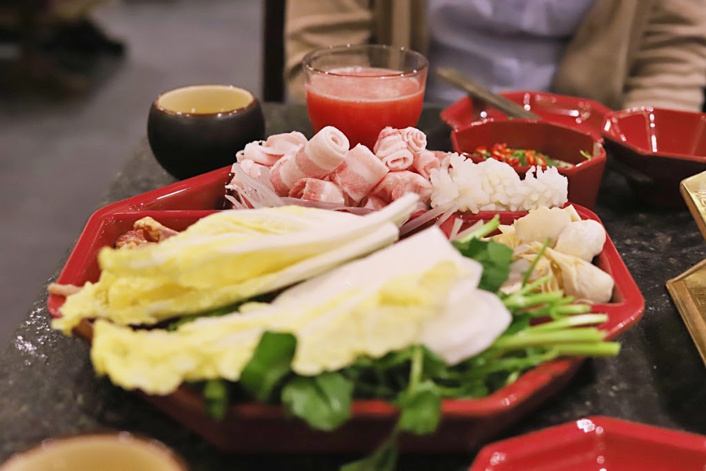 Xiang Zi Hotpot | 3989 Hwy 7, Markham, ON L3R 5M6, Canada | Phone: (905) 305-9888