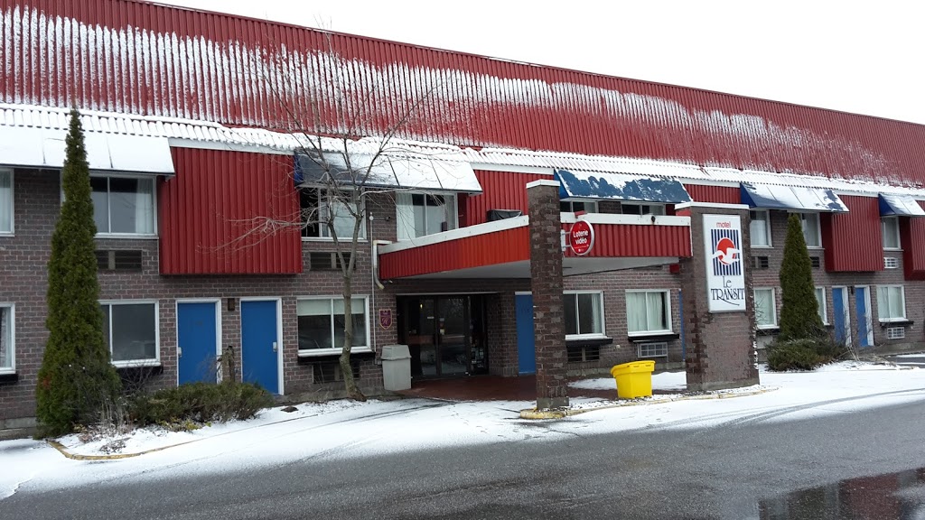 Hotel Transit | 30 Rue Brunet, Mont-Saint-Hilaire, QC J3G 4S6, Canada | Phone: (800) 467-2880