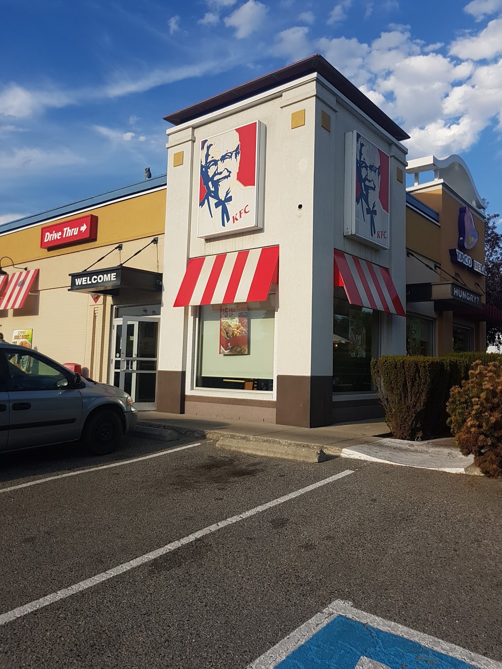KFC | 520 Highway 33 West, Kelowna, BC V1X 2A8, Canada | Phone: (250) 765-6111