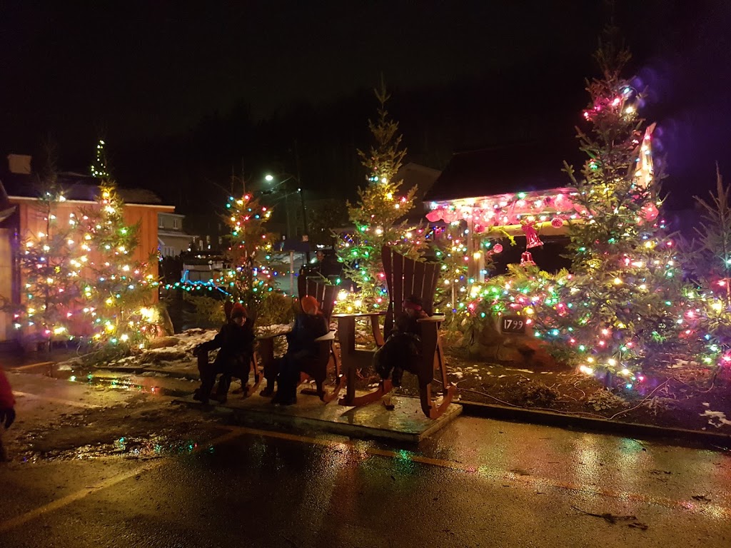 Presbytère de la Sainte-Famille à Cap-Santé | 30 Place de lÉglise, Cap-Santé, QC G0A 1L0, Canada | Phone: (418) 285-2311