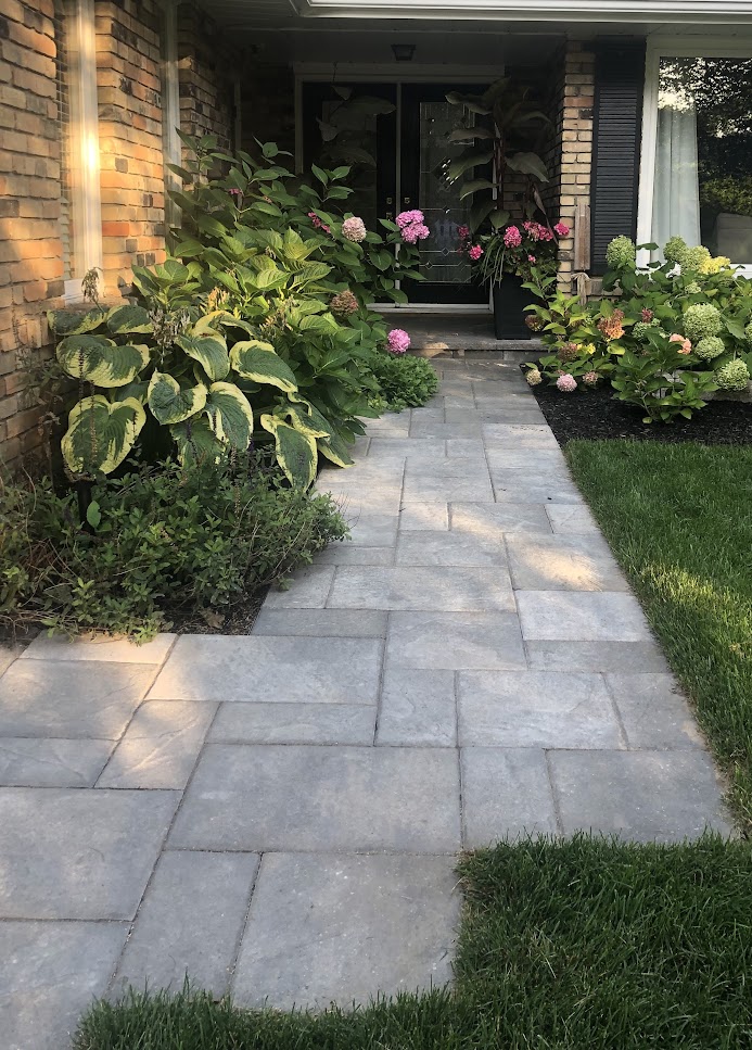 Acclaim Lawn | 764 Guelph Line, Burlington, ON L7R 3N5, Canada | Phone: (905) 689-0796