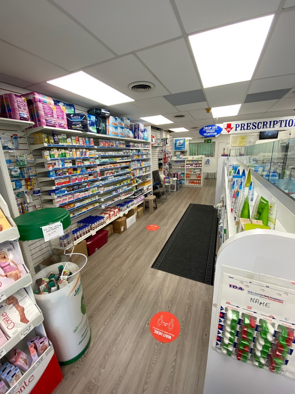 I.D.A. - New Canyon Pharmacy | 564 Sheppard Ave W, North York, ON M3H 2R9, Canada | Phone: (416) 633-6599