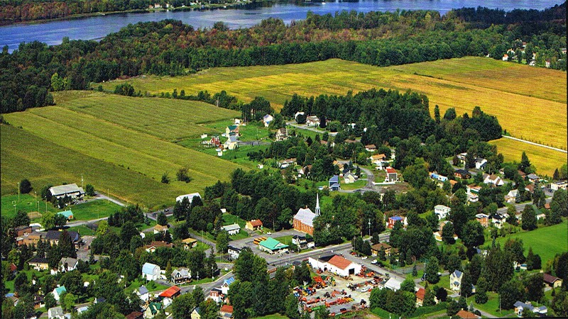 Sainte-Anne-de-Sabrevois Town Hall | 1218 QC-133, Sabrevois, QC J0J 2G0, Canada | Phone: (450) 347-0066