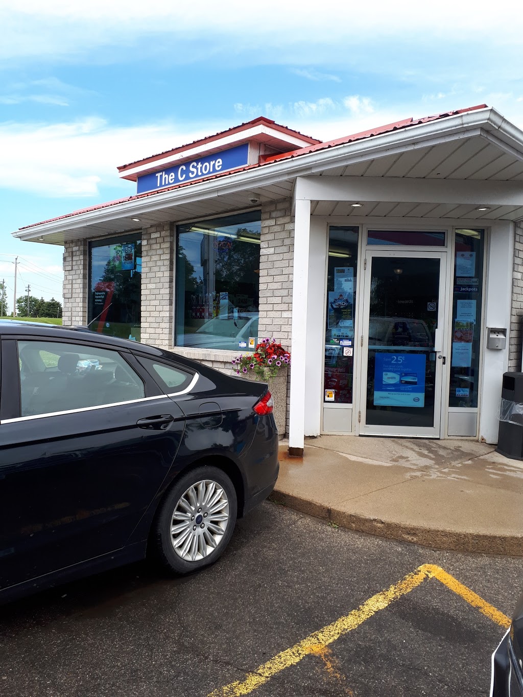 Esso | 160 Front Rd, Port Rowan, ON N0E 1M0, Canada | Phone: (519) 586-7753