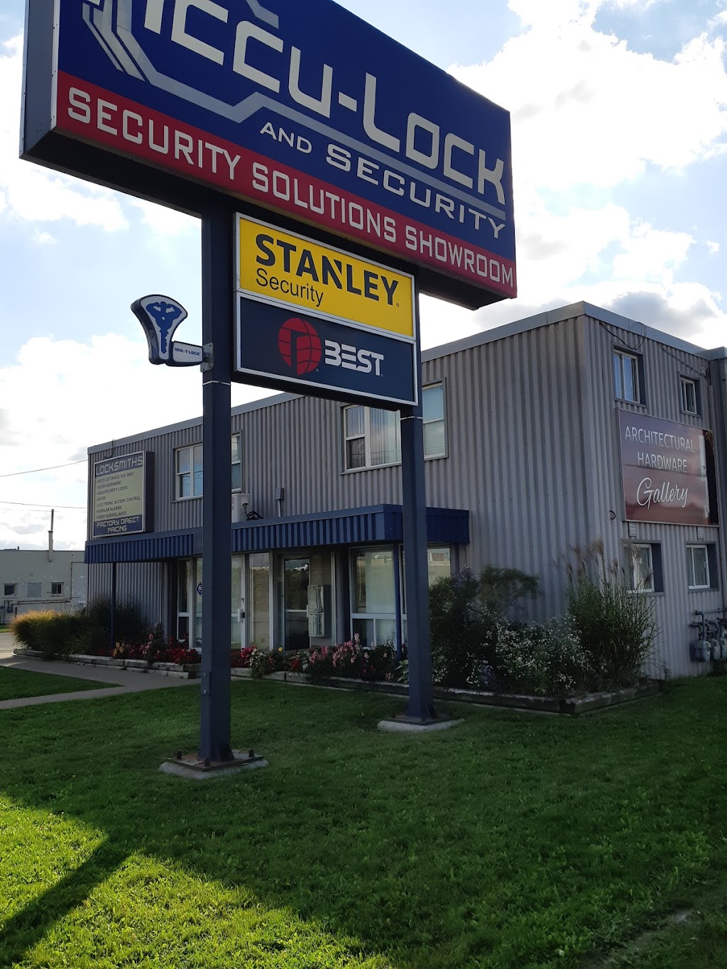 Accu-Lock & Security | 4807 Kent Ave, Niagara Falls, ON L2H 1J5, Canada | Phone: (877) 374-7075