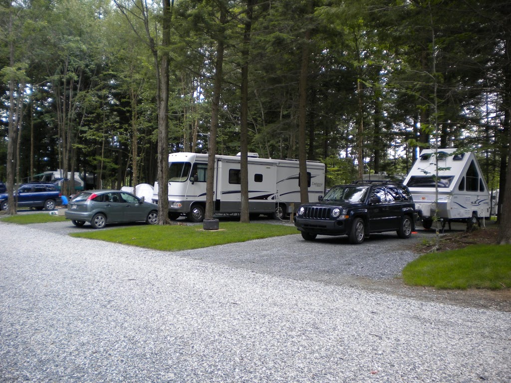 Camping Plage McKenzie | 842 QC-222, Racine, QC J0E 1Y0, Canada | Phone: (819) 846-2011