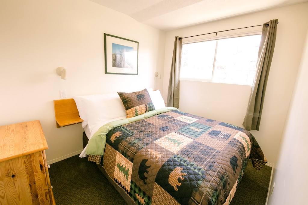 Mountain Springs Motel | 4870 Radium Blvd, Radium Hot Springs, BC V0A 1M0, Canada | Phone: (250) 347-9654