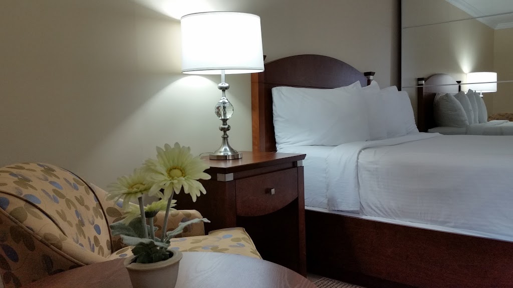 Inn at the Harbour | 255 Harbour St, Kincardine, ON N2Z 2X9, Canada | Phone: (519) 396-3311