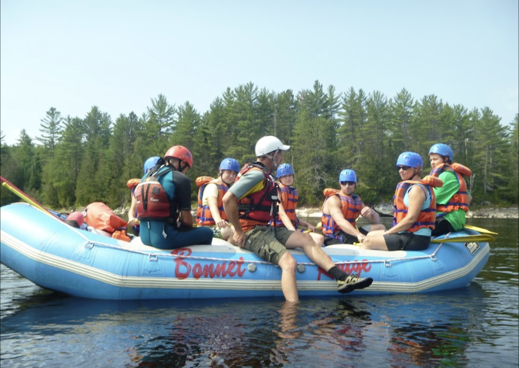 Bonnet Rouge Rafting | 211 chemin Gatineau Sud, Sainte-Thérèse-de-la-Gatineau, QC J0X 2X0, Canada | Phone: (819) 449-3360