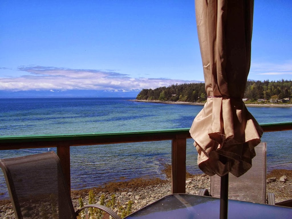 Sand Dollar Log Cabin | 5270 Gillies Bay Rd, Gillies Bay, BC V0N 1W0, Canada | Phone: (778) 861-0333