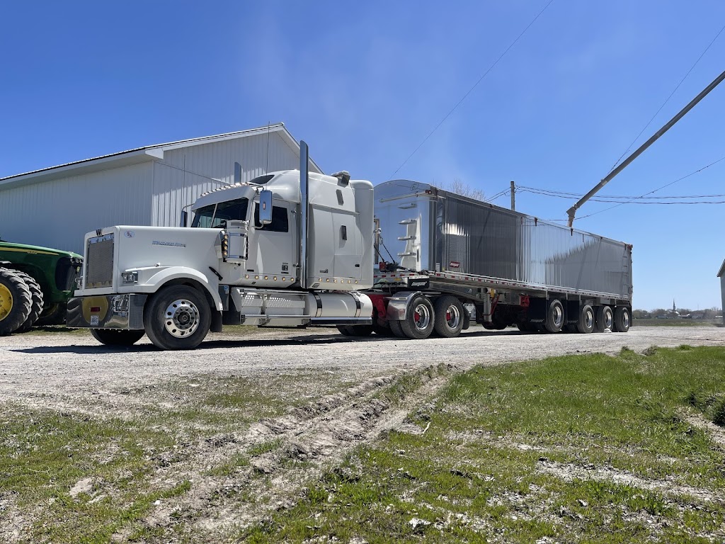 Cgm Boily Transport | 1043b Rue du Parc Industriel, Lévis, QC G6Z 1C5, Canada | Phone: (418) 446-2422