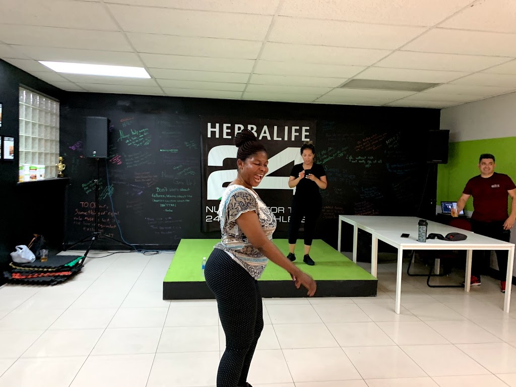 Level 10 Club | HERBALIFE | Nutrition Club | Shake Bar | 2111 Jane St UNIT 7, North York, ON M3M 1A2, Canada | Phone: (647) 389-6623