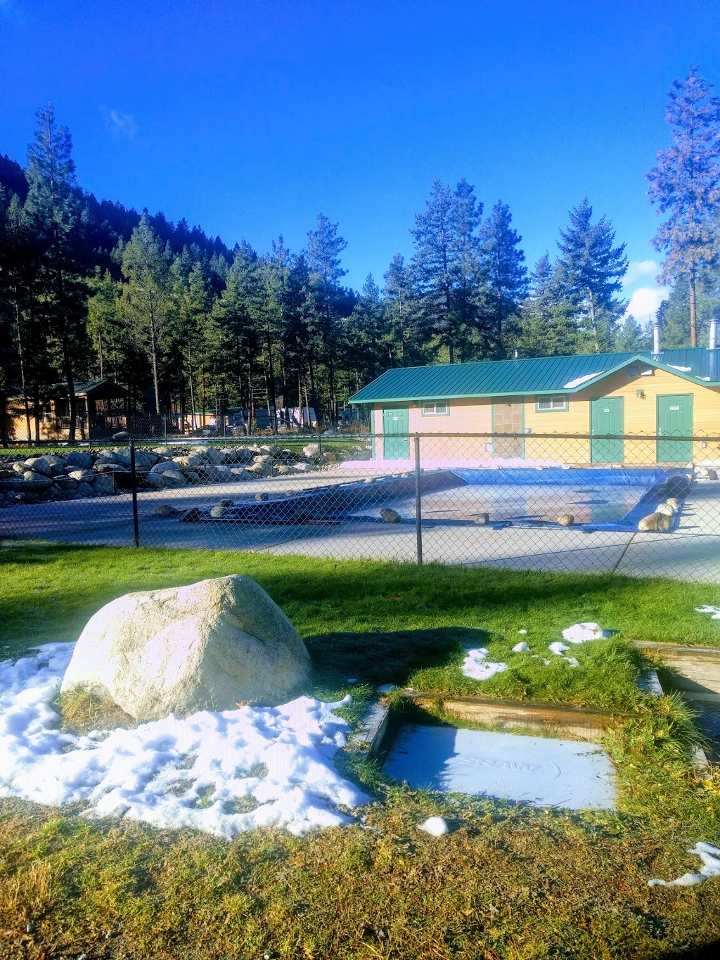 Camp Okanagan Resort | 4835 Paradise Valley Dr, Peachland, BC V0H 1X3, Canada | Phone: (888) 640-7040