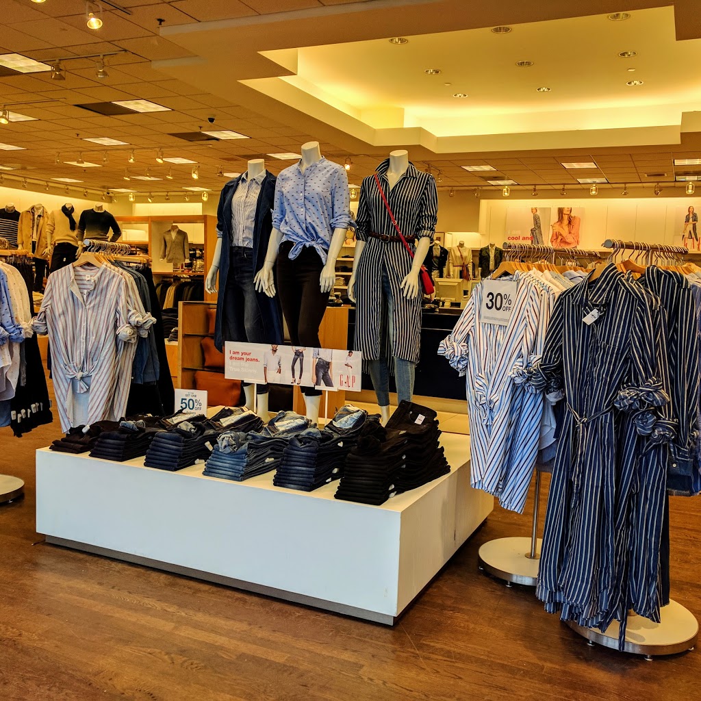 Gap | 640 Park Royal S, West Vancouver, BC V7T 1H9, Canada | Phone: (604) 925-3639