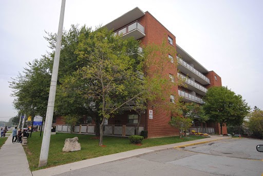 King Manor Apartments | 2583 King St E, Hamilton, ON L8K 1Y4, Canada | Phone: (905) 560-6788