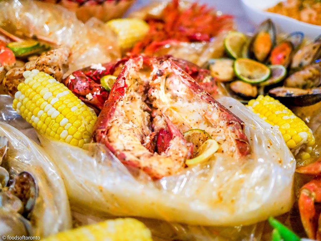 The Captains Boil | 226 Queen St W #224, Toronto, ON M5T 1V5, Canada | Phone: (416) 506-5123