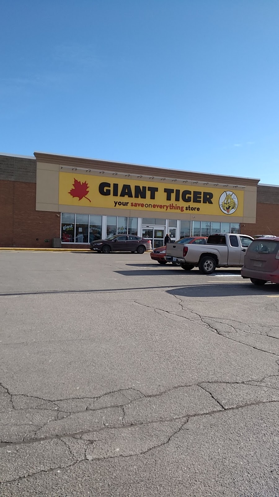 Giant Tiger | 610 E River Rd, New Glasgow, NS B2H 3S2, Canada | Phone: (902) 755-5351