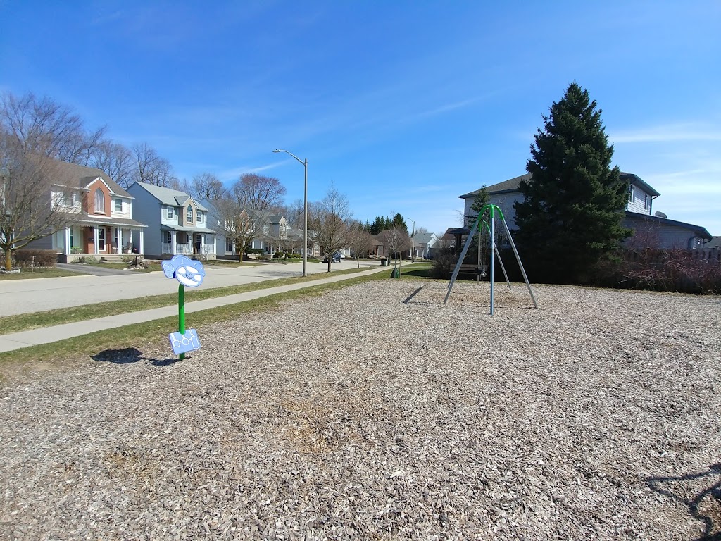 Jacob Lane Playground | 675 Jacob Ln, Waterloo, ON N2V 2A7, Canada | Phone: (519) 804-6854