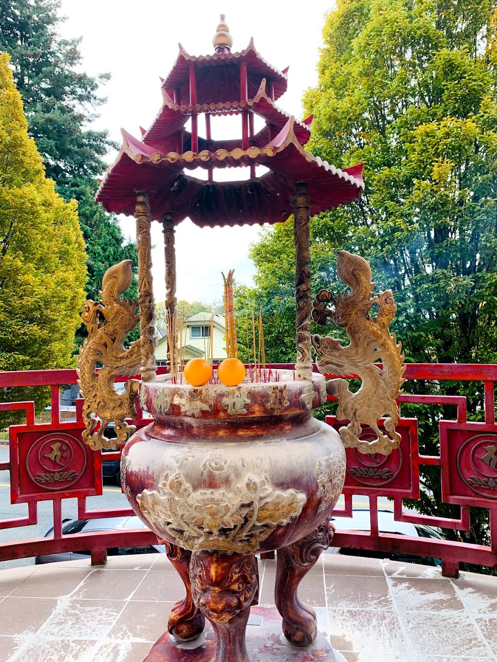 Universal Buddhist Temple | 525 E 49th Ave E, Vancouver, BC V5W 2H1, Canada | Phone: (604) 325-6912