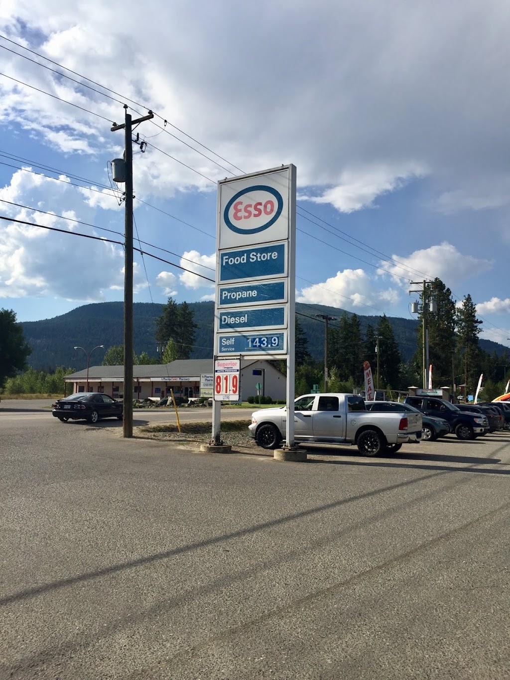 Esso | 3891 Squilax-Anglemont Rd, Scotch Creek, BC V0E 3L0, Canada | Phone: (250) 955-0868