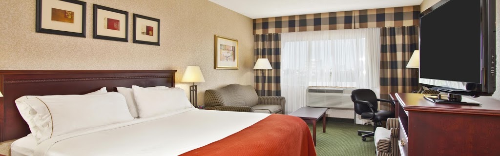 Holiday Inn Express & Suites Toronto-Mississauga | 40 Admiral Blvd, Mississauga, ON L5T 2W1, Canada | Phone: (905) 795-1011