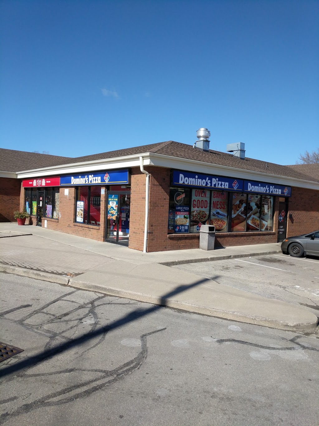 Dominos Pizza | 305 Niagara St, St. Catharines, ON L2M 4V9, Canada | Phone: (905) 938-9000