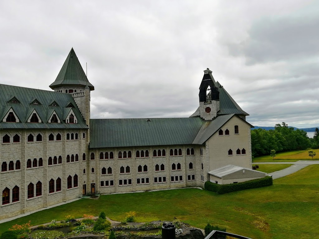 Abbaye de Saint-Benoît-du-Lac | 1 Rue Principale, Saint-Benoît-du-Lac, QC J0B 2M0, Canada | Phone: (819) 843-4080