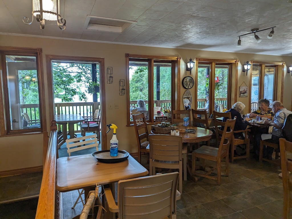 Bernards Bistro On The Lake | 93 Main St, Sundridge, ON P0A 1Z0, Canada | Phone: (705) 707-3030