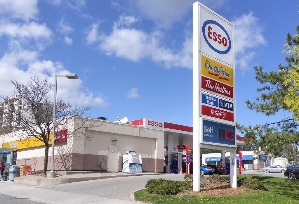 Esso | 261 Dixon Rd, Etobicoke, ON M9P 2M4, Canada | Phone: (416) 240-7717