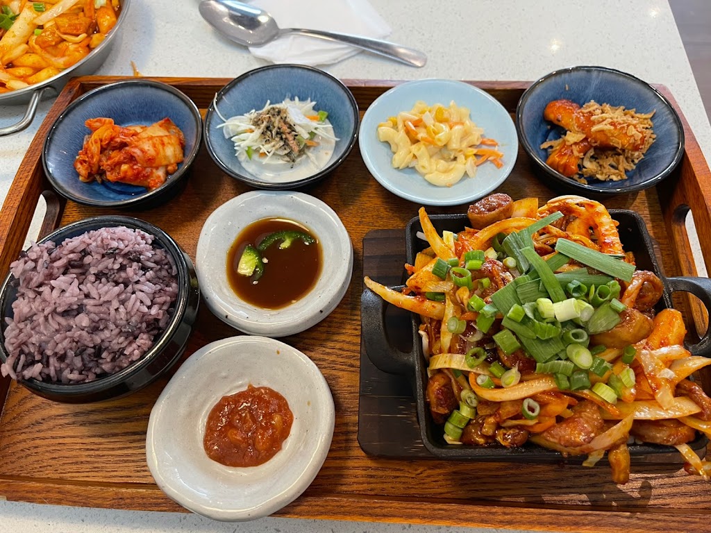 Rice Table Korean Kitchen | 2060 Symons Valley Pkwy NW #3010, Calgary, AB T3P 0M9, Canada | Phone: (403) 730-5269