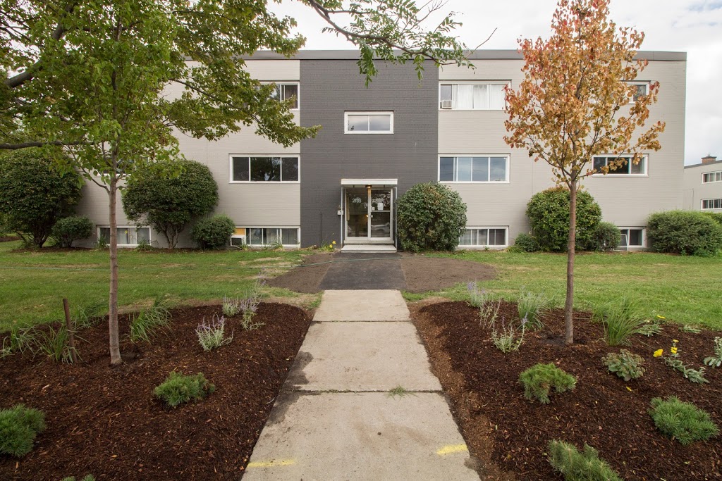 Parkway Park Apartments - CLV Group | 1394 Highgate Rd, Ottawa, ON K2C 2Y7, Canada | Phone: (613) 518-2155