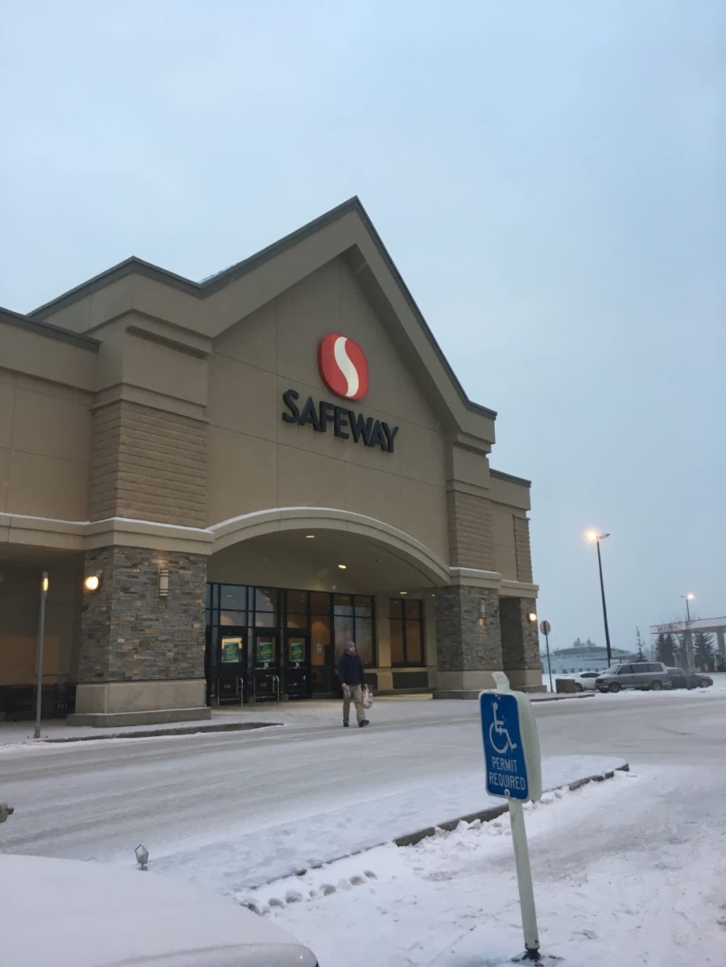 Safeway Capilano Shopping Centre | 5821 Terrace Rd NW, Edmonton, AB T6A 0A1, Canada | Phone: (780) 466-9001