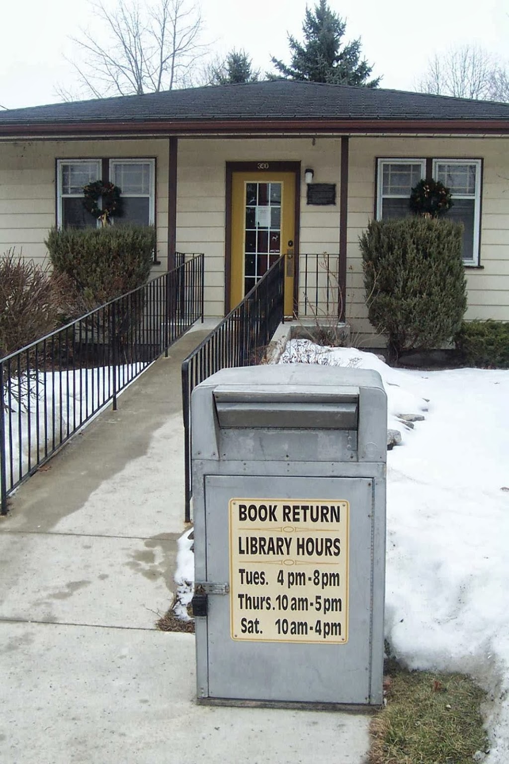 Bloomfield Public Library | 300 Bloomfield Main St, Bloomfield, ON K0K 1G0, Canada | Phone: (613) 393-3400