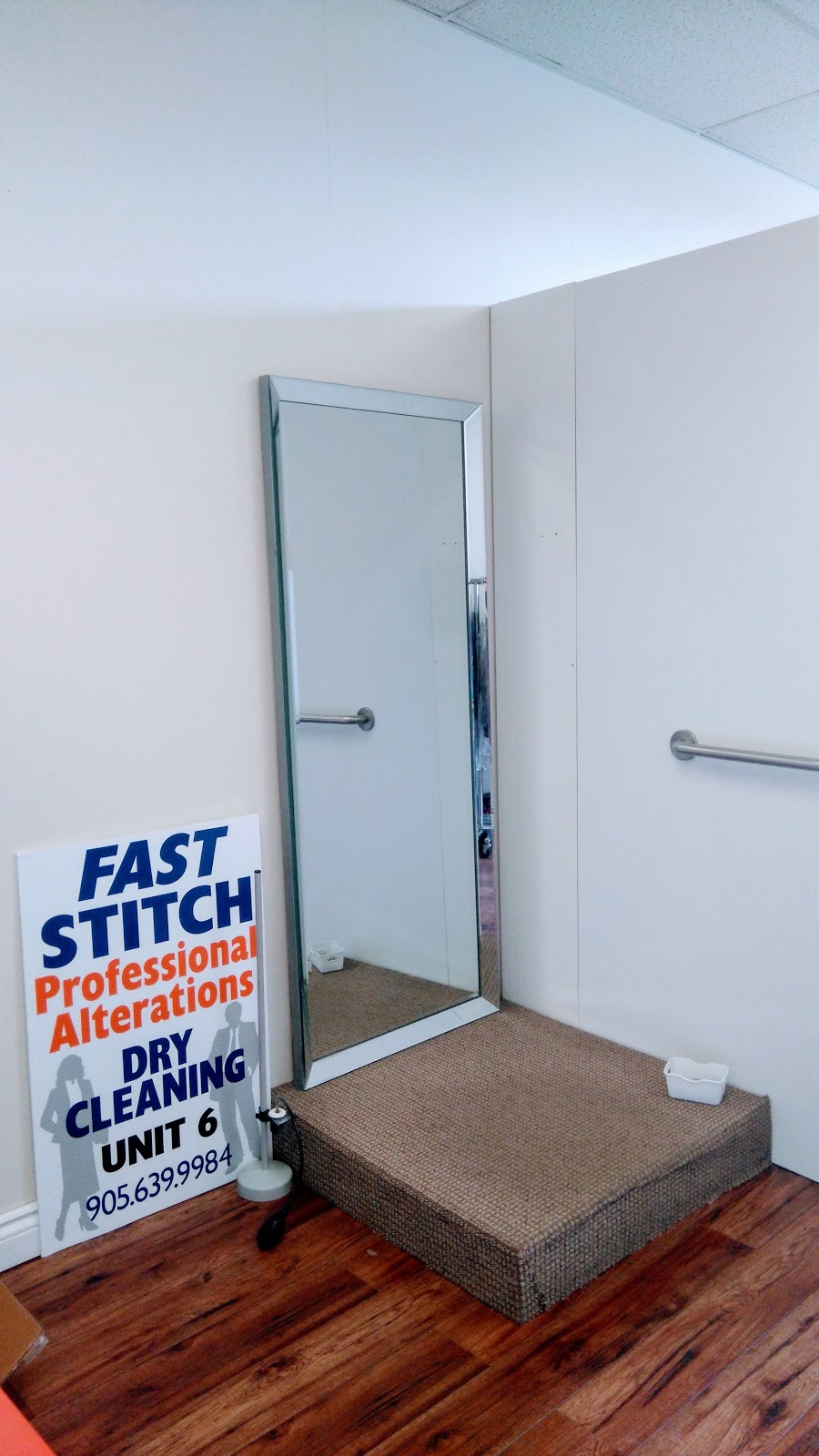 Fast Stitch | 4033 New St Unit 6, Burlington, ON L7L 1S8, Canada | Phone: (905) 639-9984