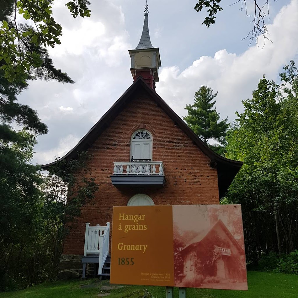 Manoir Papineau National Historic Site | 500 Rue Notre Dame, Montebello, QC J0V 1L0, Canada | Phone: (418) 572-6151