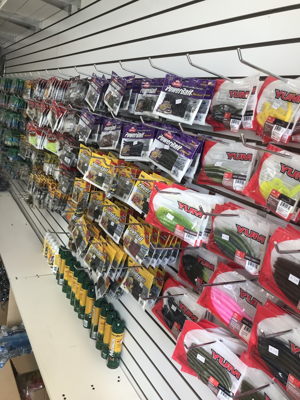 Markham fishing tackle | 9506 Markham Rd #101, Markham, ON L3P 3J3, Canada | Phone: (289) 554-8188