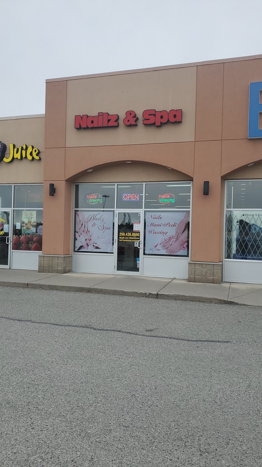 Nailz & Spa | 2100 Willowbrook Dr, Cranbrook, BC V1C 7H2, Canada | Phone: (250) 426-8666