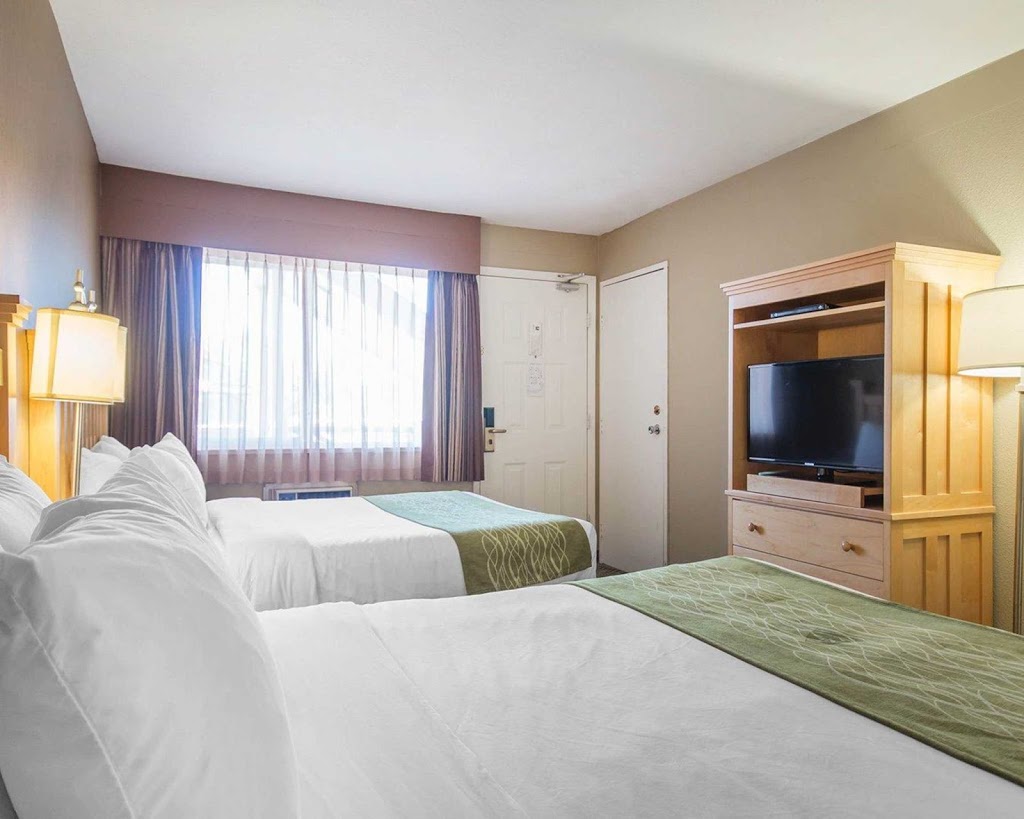 Econo Lodge Inn & Suites | 1748 Capilano Rd, North Vancouver, BC V7P 3B4, Canada | Phone: (604) 988-3181